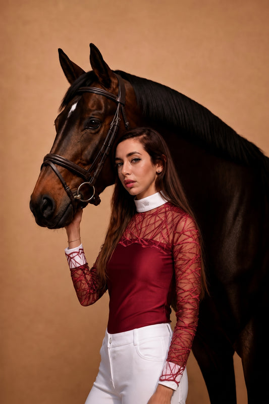Women’s Show Shirt ScarLine